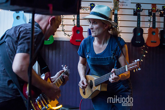 Jill Sobule at Guitar Bar Jr. Hoboken