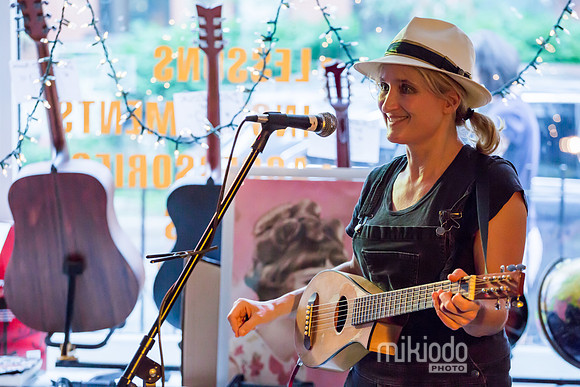 Jill Sobule at Guitar Bar Jr. Hoboken