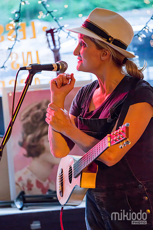 Jill Sobule at Guitar Bar Jr. Hoboken