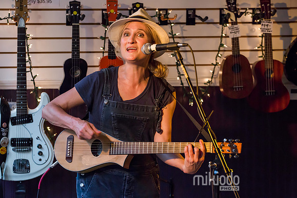 Jill Sobule at Guitar Bar Jr. Hoboken