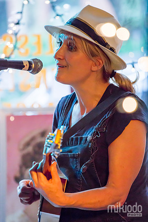 Jill Sobule at Guitar Bar Jr. Hoboken