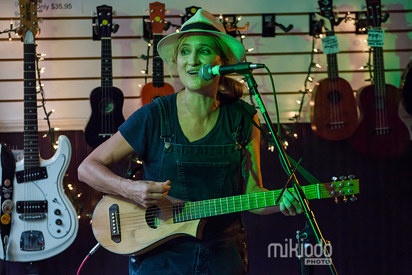 Jill Sobule at Guitar Bar Jr. Hoboken