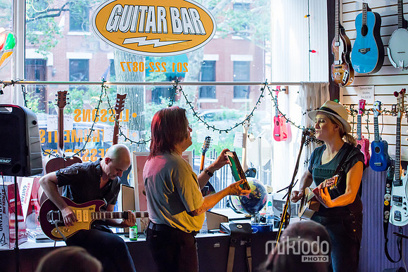 Jill Sobule at Guitar Bar Jr. Hoboken