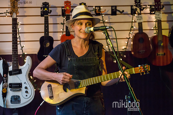 Jill Sobule at Guitar Bar Jr. Hoboken