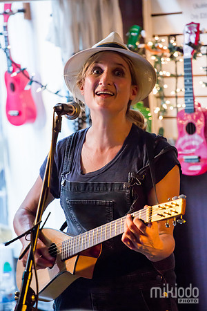 Jill Sobule at Guitar Bar Jr. Hoboken