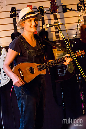 Jill Sobule at Guitar Bar Jr. Hoboken