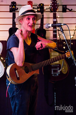 Jill Sobule at Guitar Bar Jr. Hoboken