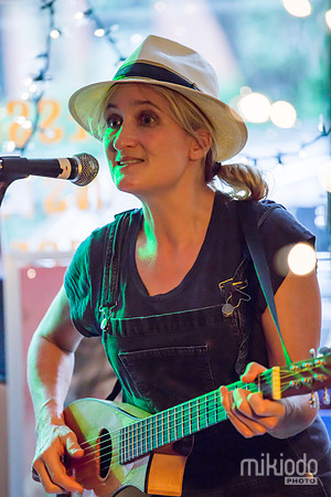 Jill Sobule at Guitar Bar Jr. Hoboken