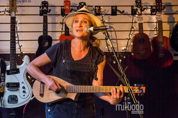 Jill Sobule at Guitar Bar Jr. Hoboken