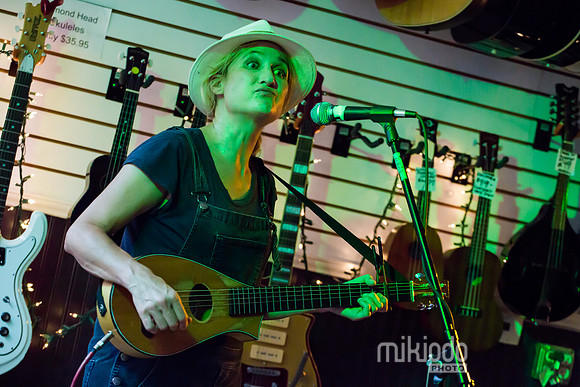 Jill Sobule at Guitar Bar Jr. Hoboken