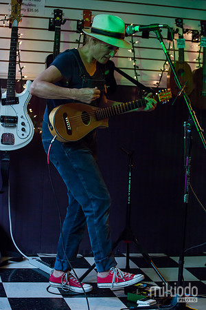 Jill Sobule at Guitar Bar Jr. Hoboken