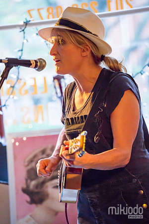 Jill Sobule at Guitar Bar Jr. Hoboken