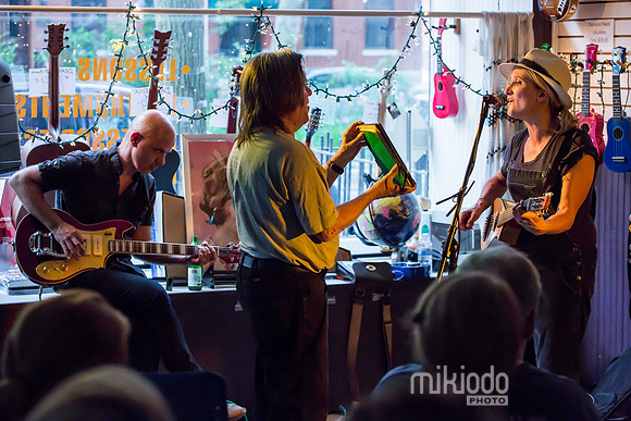 Jill Sobule at Guitar Bar Jr. Hoboken