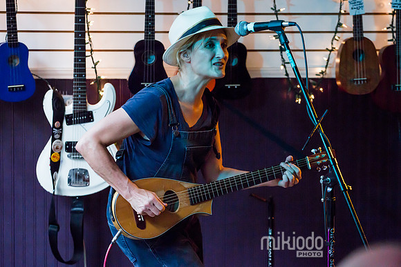 Jill Sobule at Guitar Bar Jr. Hoboken