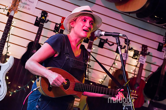 Jill Sobule at Guitar Bar Jr. Hoboken