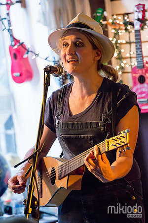 Jill Sobule at Guitar Bar Jr. Hoboken