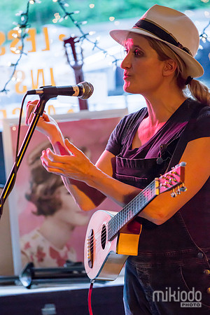 Jill Sobule at Guitar Bar Jr. Hoboken