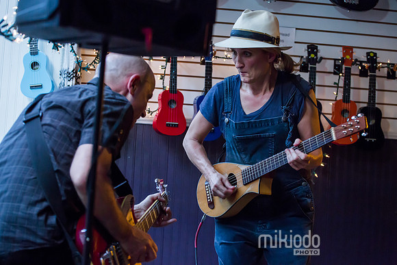 Jill Sobule at Guitar Bar Jr. Hoboken