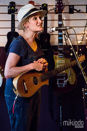 Jill Sobule at Guitar Bar Jr. Hoboken