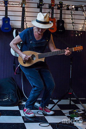 Jill Sobule at Guitar Bar Jr. Hoboken