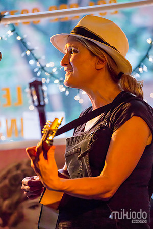 Jill Sobule at Guitar Bar Jr. Hoboken