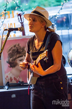 Jill Sobule at Guitar Bar Jr. Hoboken