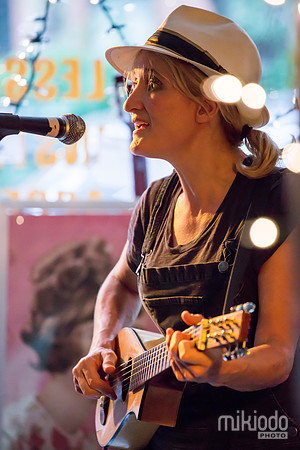 Jill Sobule at Guitar Bar Jr. Hoboken