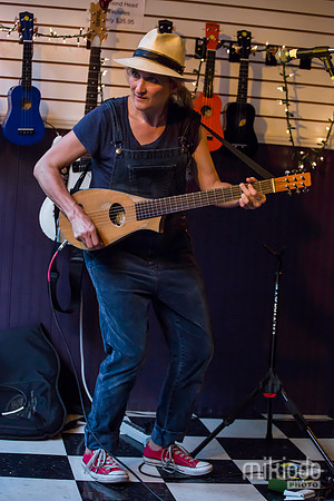 Jill Sobule at Guitar Bar Jr. Hoboken