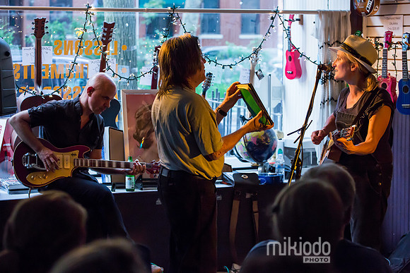 Jill Sobule at Guitar Bar Jr. Hoboken