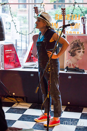 Jill Sobule at Guitar Bar Jr. Hoboken