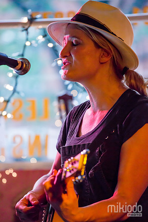 Jill Sobule at Guitar Bar Jr. Hoboken