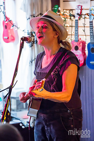 Jill Sobule at Guitar Bar Jr. Hoboken