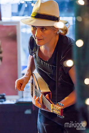 Jill Sobule at Guitar Bar Jr. Hoboken