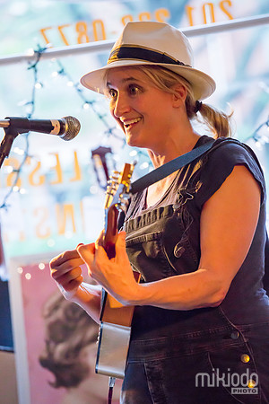 Jill Sobule at Guitar Bar Jr. Hoboken