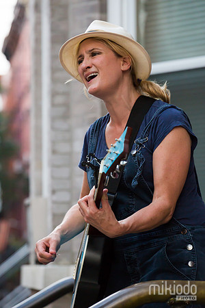 Jill Sobule at Guitar Bar Jr. Hoboken