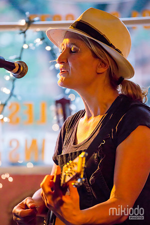 Jill Sobule at Guitar Bar Jr. Hoboken