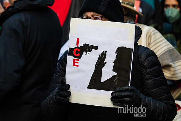 mikiodo260111_1925_LR