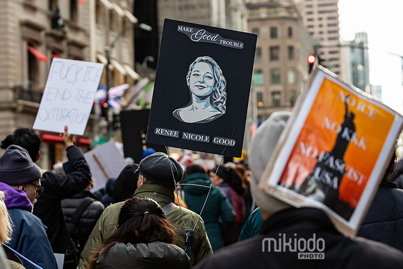 mikiodo260111_2128_LR