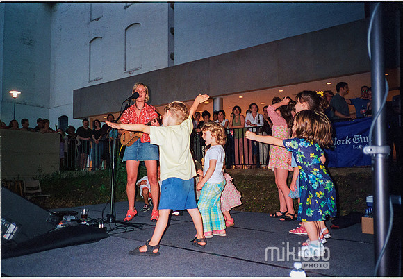 mikiodo020601_jill-sobule_01_LR