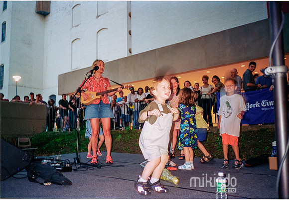 mikiodo020601_jill-sobule_07_LR