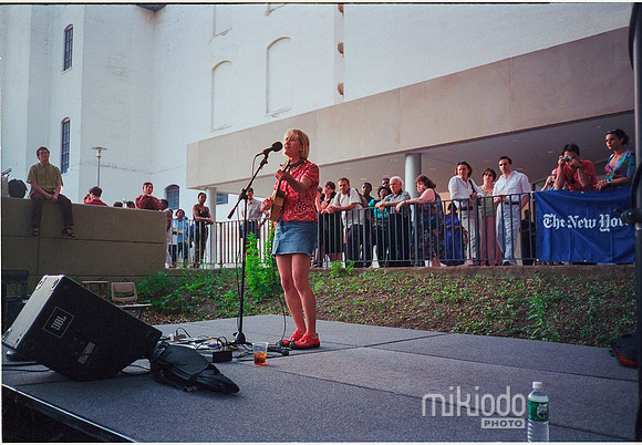 mikiodo020601_jill-sobule_21_LR