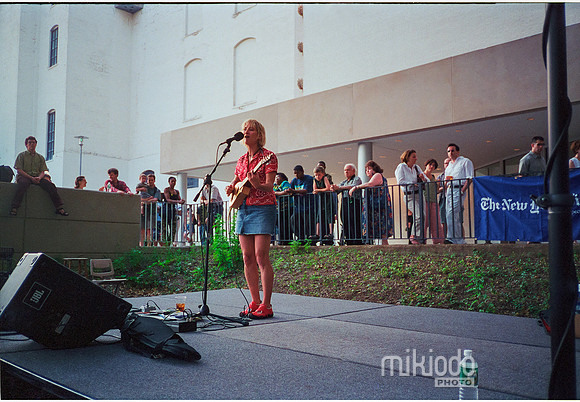 mikiodo020601_jill-sobule_22_LR