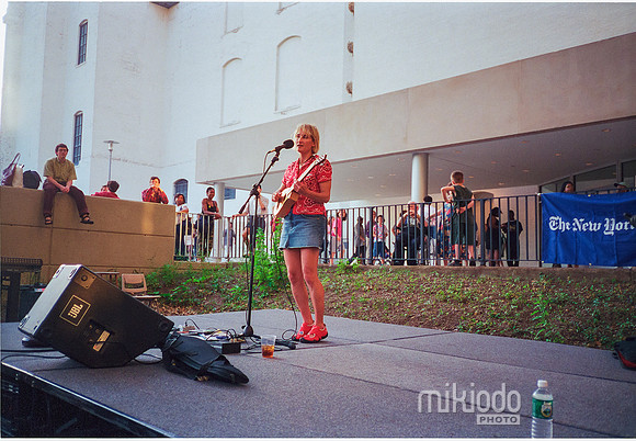 mikiodo020601_jill-sobule_25_LR