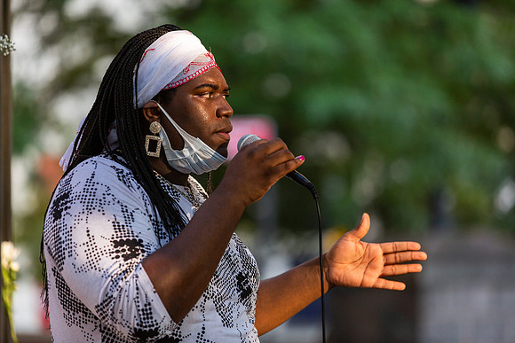 mikiodo200810_7410_LR