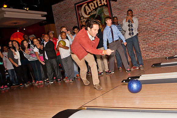 Paul Rudd's All-Star Bowling Benefit for Our Time Theater