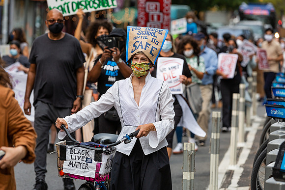 09-17 1546 where protest Mikiodo 6092