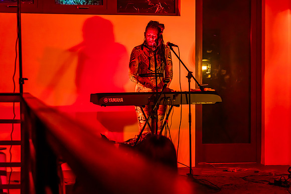 mikiodo241109_04873_LR